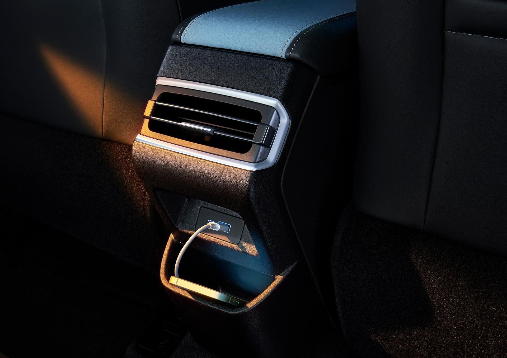 2022 Geely Emgrand L | DailyRevs.com